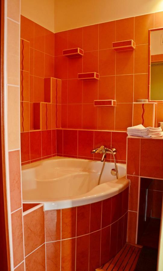 Panorama View Family Apartment Veszprem Ngoại thất bức ảnh